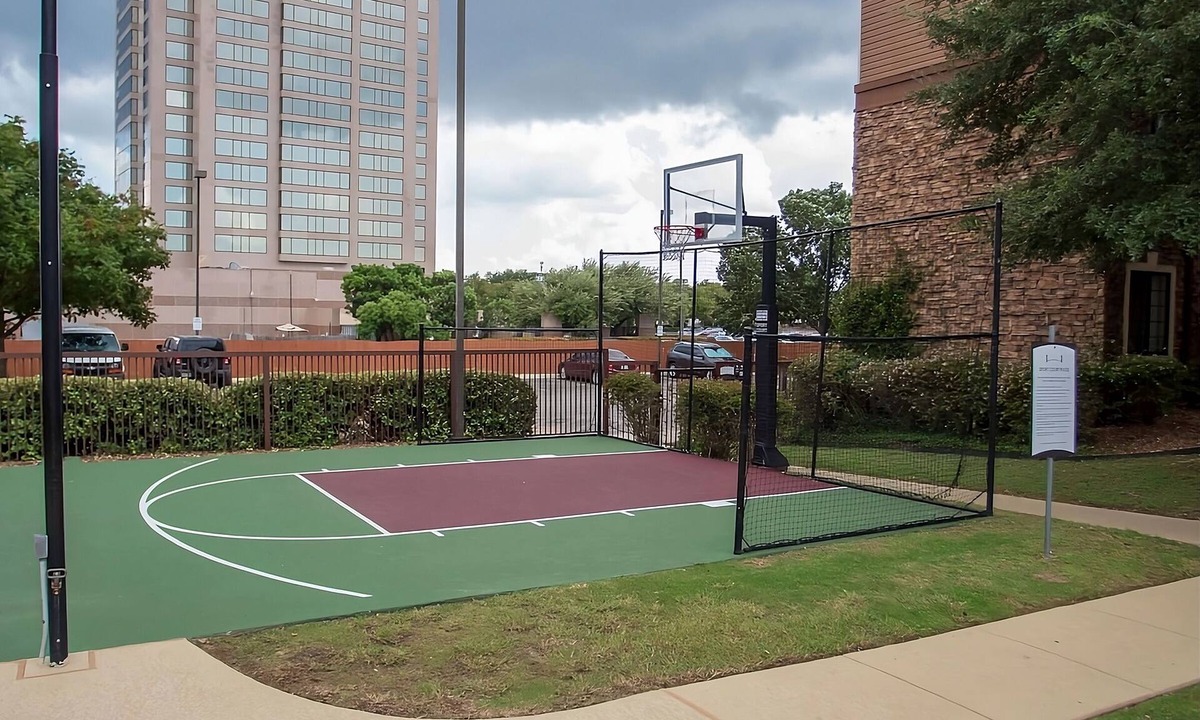 Vance Jackson Apartment | Your Gateway to San Antonio's Charms | Large Accommodation | Free Breakfast
