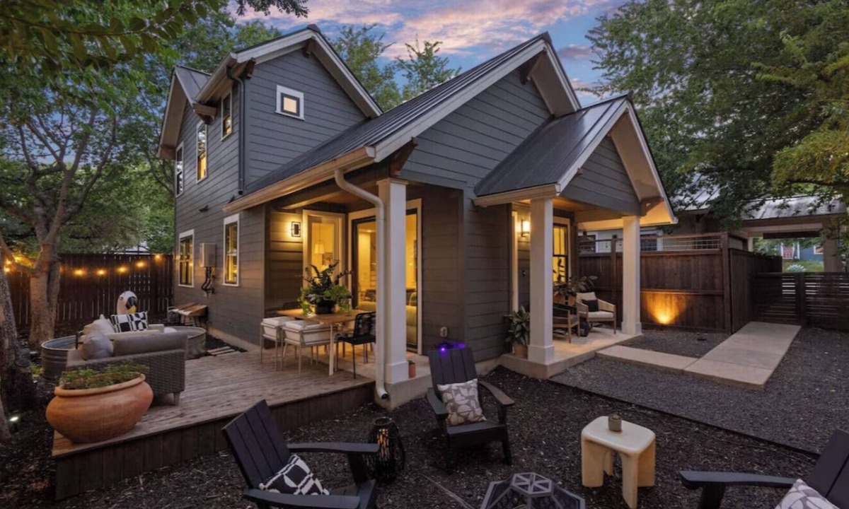 Zilker House | Zilker Modern + Cowboy Pool - Haven!