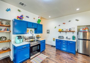2BR King William Home - Gated Parking + Pets