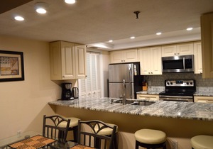 Beachfront 2BR Condo | Pool, Hot Tub & Beach Gear in Redington Shores