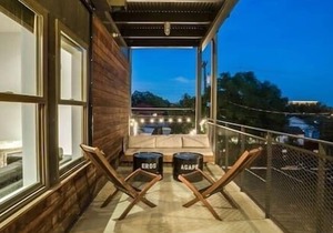 Bishop Arts Hotel Penthouse Suite 7