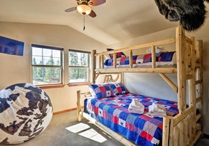 Evolve | Winter Park Condo w/ Hot Tub & Mtn Views! in Winter Park
