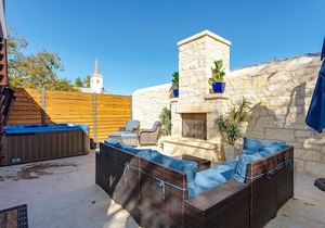 In Town Villas-Suite 5 |Private Hot Tub and Great Patio
