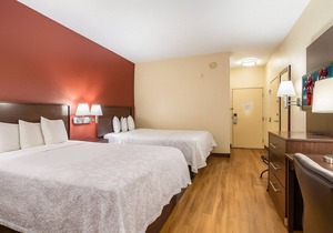 Look No Further, Close to Rivercenter Mall! Parking and Pet Friendly Property!