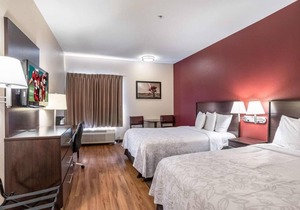 Look No Further, Close to Rivercenter Mall! Parking and Pet Friendly Property!