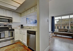 The Littlefields by Lodgewell | Chic Loft | A2
