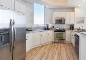 Upscale crisp, coastal beachfront condo w/private balcony! in Destin