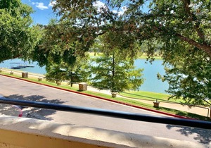 VILLA 2109 - Spacious & Remodeled 1 Bedroom - 1 1/2 Bath (2 King Beds)