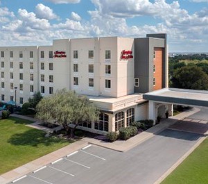 Hampton Inn Airport 