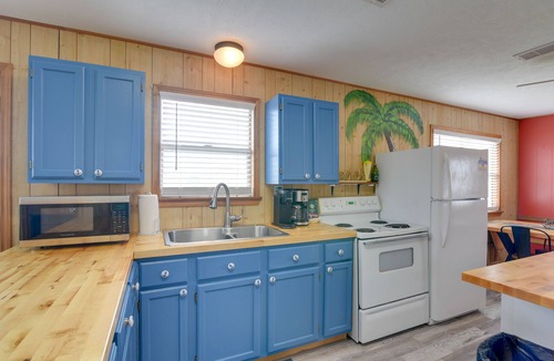Crystal Beach Cottage | 1/2 Mi to Gulf: Family Home in Crystal Beach!