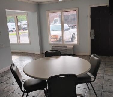 Baton Rouge Apartment | 1 King Bed 1 Bath Apt with Full Kitchen 121