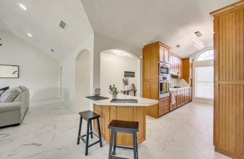 Jacksonville House | 1 Mi to Lake Jacksonville: Pet-Friendly Home