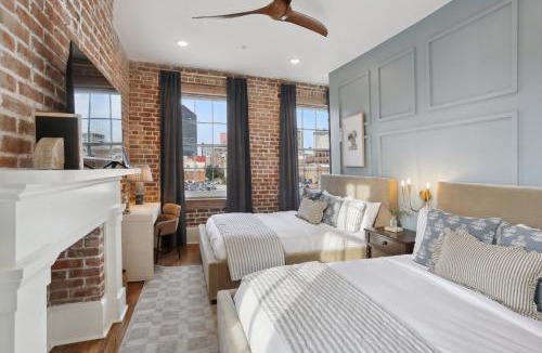 Arts/Warehouse District House | 10 bed & 10 bath Luxury CBD Villa - Private Pool