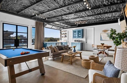 Dripping Springs House | 10 Bedroom - Pool - Hot tub - Pickleball - Firepit
