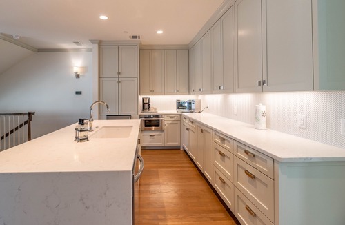 Kessler House | 1019 Bishop Arts Townhouse: Sleeps Up to 8 People!