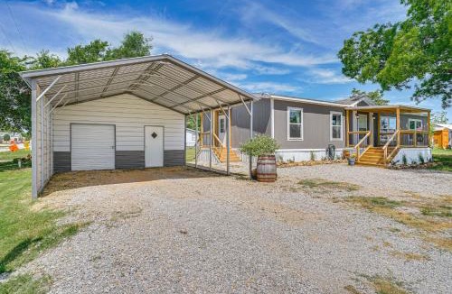 Graford House | 12 Mi to Possum Kingdom Lake: Graford Getaway!