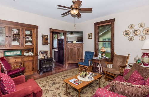 Fredericksburg House | 124 m² House ∙ 2 bedrooms ∙ 4 guests