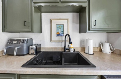 West Arlington House | 15 Min to AT&T Stadium World Cup Private Yard