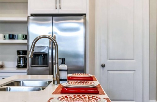 Faubourg Lafayette House | 15% OFF Monthly | 10% OFF Weekly-Spacious 3BR Vacation Home | 5-Min to French Quarter