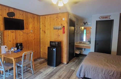 Uncertain Cabin | #17 Parker Paradise