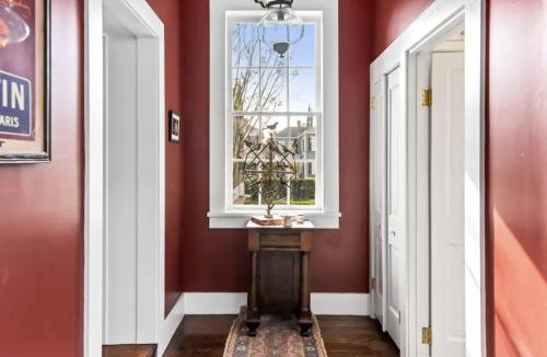 Natchez House | 1864 Little Brick - 1 Bed, 1 Bath, Full Kitchen, Pet Friendly with fee, Washer & Dryer