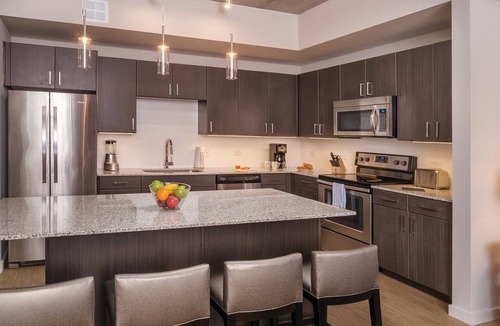 West End Resort | 1BD/Austin - Rooftop Pool & Firepit, BBQ!