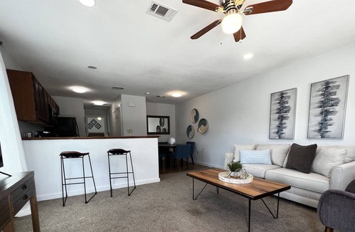 Powderly Apartment | 1BR/1BA Apt 5 min from Paris, Pat Mayse Lake and 10 min to Choctaw Casino