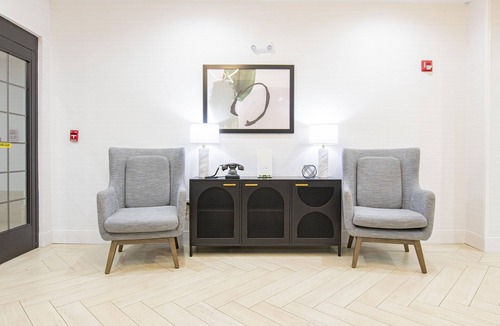 Lafayette Apartment | 1BR Two Queen Suite | Full Kitchen & Pool