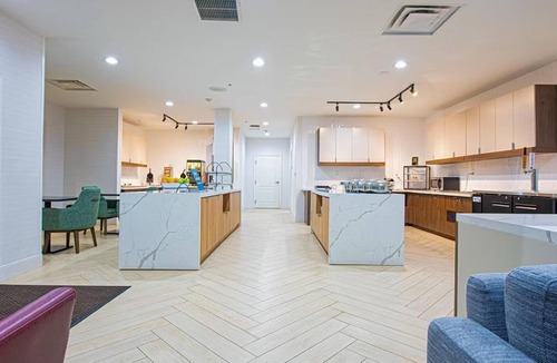 Lafayette Apartment | 1BR Two Queen Suite | Full Kitchen & Pool
