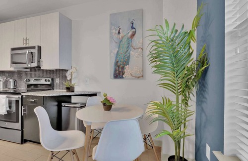 Uptown Apartment | 1BR Uptown Oasis Sleeps 4 | Near Klyde Warren Park