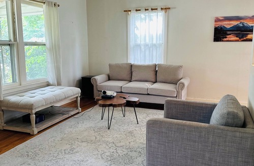 North Loop House | 2-3 BR pet friendly house with big fenced yard & private carport