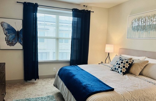 Memorial House | 2 BD/2.5 BA TOWNHOME🏠/ KING BD /GARAGE NEAR CITYCENTRE🛍