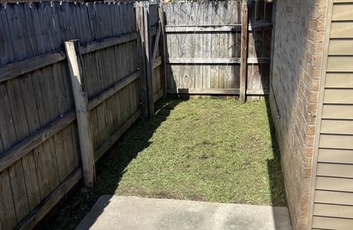 South Baton Rouge House | 2 Bed & 2 Bath townhome in the heart of Baton Rouge's hospital district.