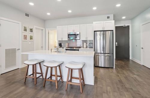 New Orleans Condo | 2 Bedroom 2 Bath Suite with Open Floor Plan