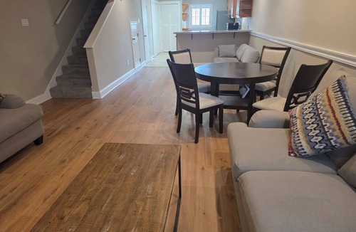 Kenner - Louis Armstrong International Airport Apartment | 2-bedroom apartment in charming Kenner with AC for relaxing stays