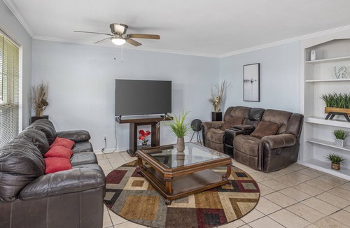 Iowa House | 2 Bedroom apartment in Iowa, La #3