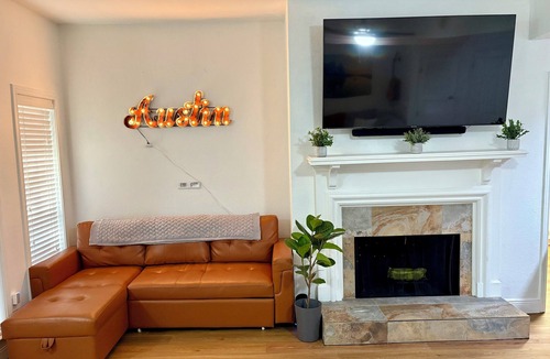 West Campus Condo | 2-bedroom beautiful West Campus Austin condo