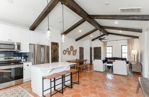 Nemo Cottage | 2 Bedroom Casita (1 King, 2 Queens)