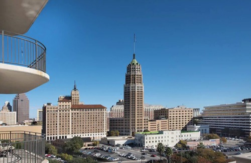 Main - Military Plaza Condo | 2 Bedroom Presidential Condo w/Kitchen, on Riverwalk in San Antonio, La Casada!