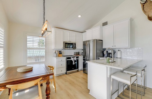 Port O Connor House | 2 Mi to Beach + Fishing Pier: Gulf Coast Retreat