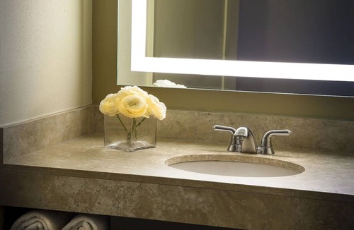 Lakeway Hotel | 2 Pet-Friendly Units at Lakeway Resort & Spa, Outdoor Pool!