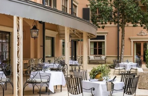 Uptown Hotel | 2 Premier Suite Balcony | Hotel Granduca | Elegant Comfort Near The Galleria
