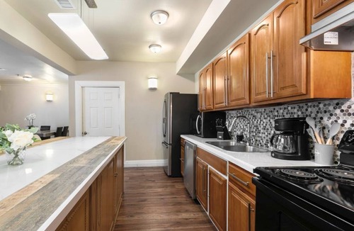 Faubourg Lafayette Condo | 20% OFF Monthly | 10% OFF Weekly-Spacious and Fully Furnished Condo Near St. Charles
