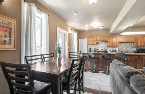 Faubourg Lafayette Condo | 20% OFF Monthly | 10% OFF Weekly-St. Charles Ave Condo – Minutes to FQ