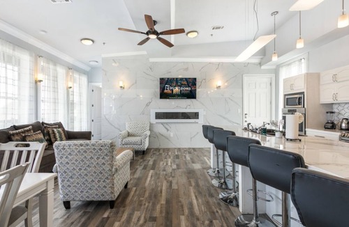 Faubourg Lafayette Condo | 20% OFF Monthly | 10% OFF Weekly-5BR Private Penthouse in the Heart of New Orleans