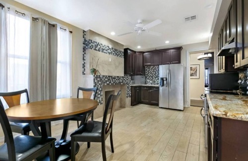 Faubourg Lafayette Condo | 20% OFF Monthly | 10% OFF Weekly-Carondelet Street Modern Suites
