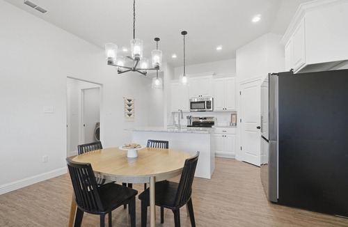 Abilene House | 2026 New Build I 3-bed/2-Bath I Fiber WiFi I Smart Appliances I 2-Car Garage