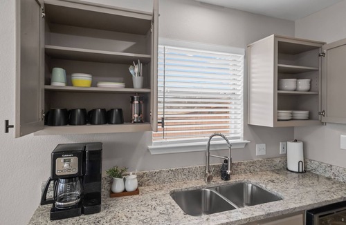 South Arlington House | 2026 Soccer Tournament Home | AT&T Stadium 10 Min | Sleeps 8 | Grand Prairie