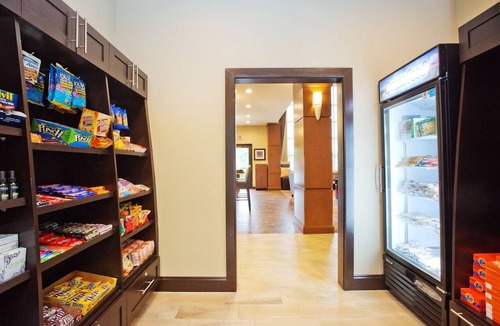 Sweetbriar Apartment | 24 Hour Business Center + Heated Outdoor Pool | Close to Downtown Austin