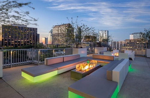 Civic District Condo | 2BD/Austin - Full Kitchen, W/D, Balcony, Fire Pit!